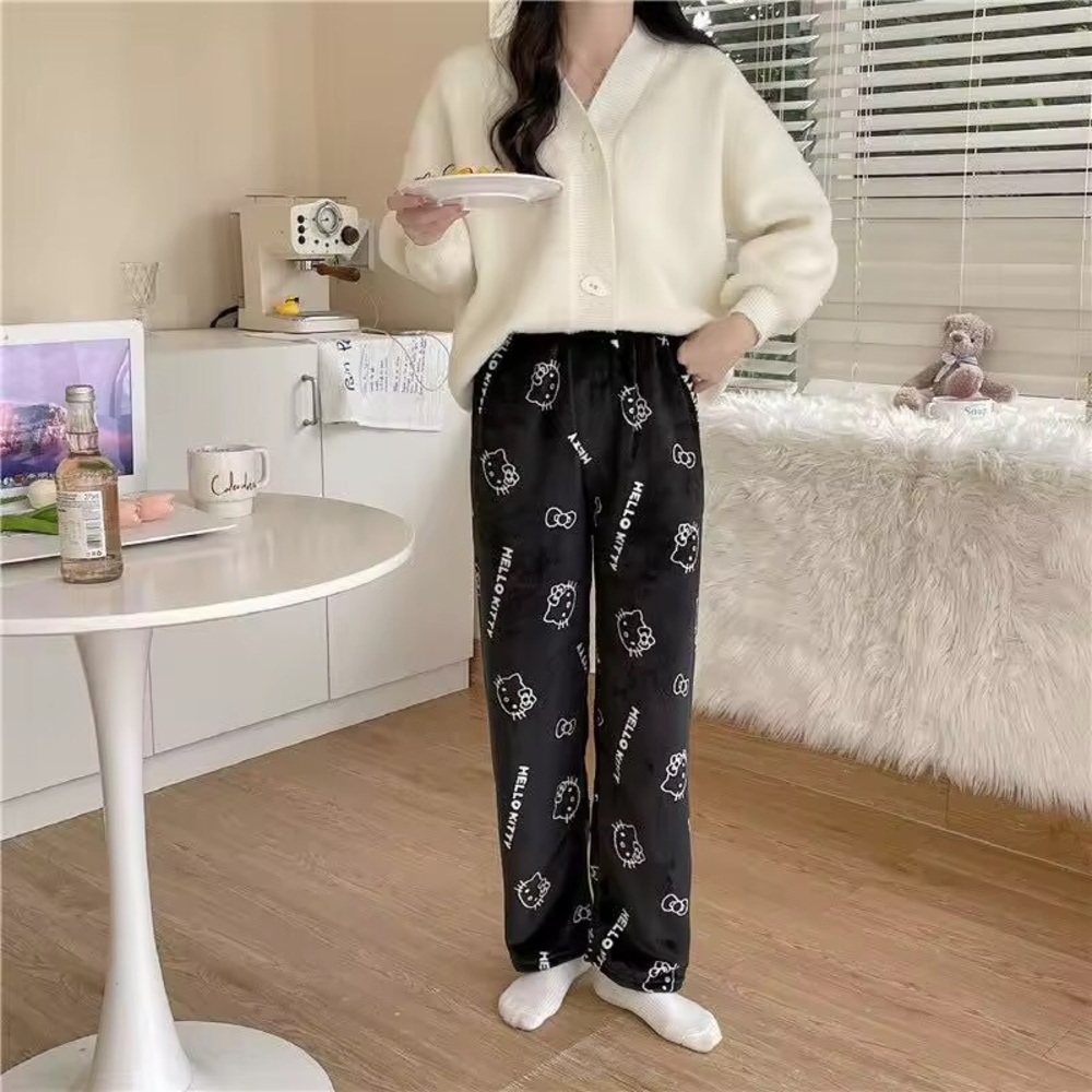 🆕Hello Kitty Black PJ Pants🖤